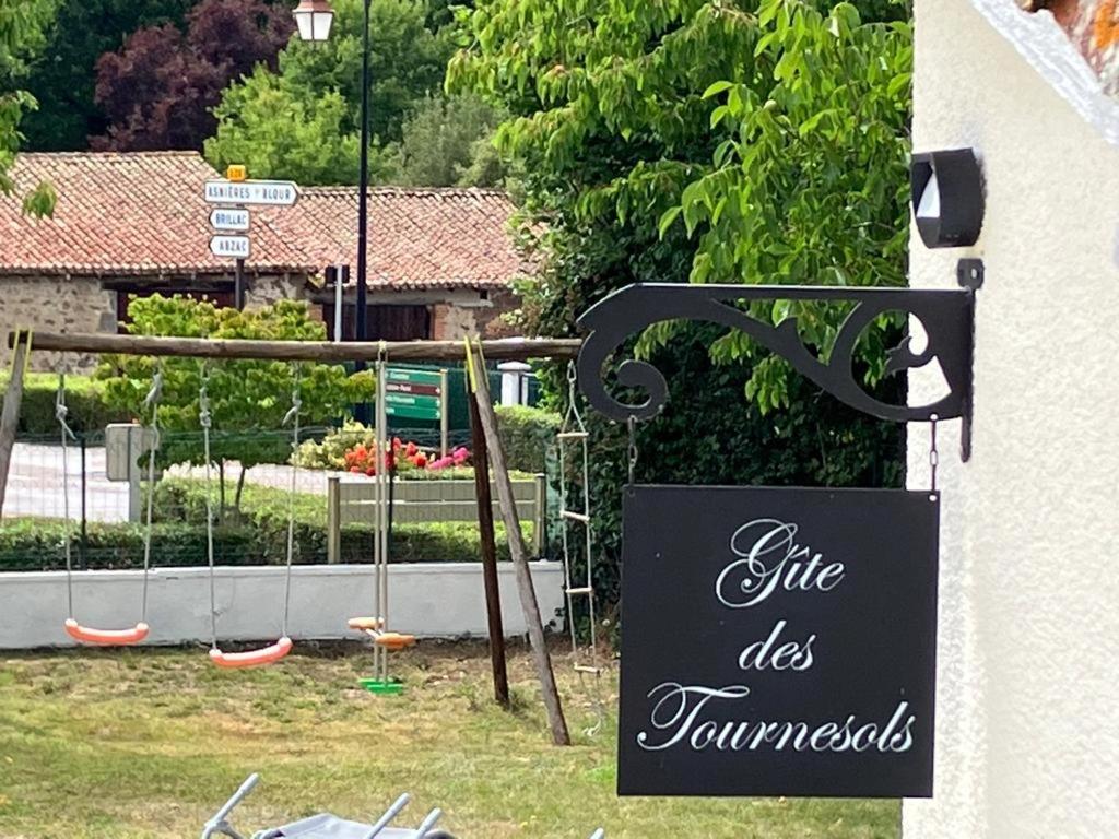 Gite Des Tournesols Oradour-Fanais Exteriér fotografie